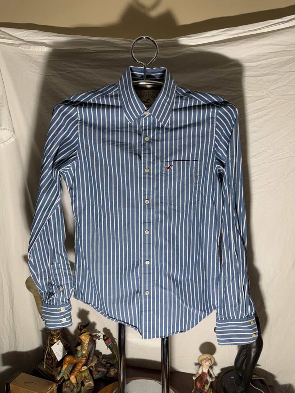 Hollister Men's Blue and White Vertical Stripe Button-Up Shirt